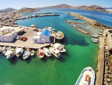 Πάρος: Κηλίδες πετρελαίου στο λιμανάκι της Νάουσας - Άμεση επέμβαση από το Λιμενικό